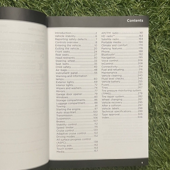 2018 Jaguar F-PACE Owners Manual 3.0L 2.0L Gas Diesel - Picture 9 of 12